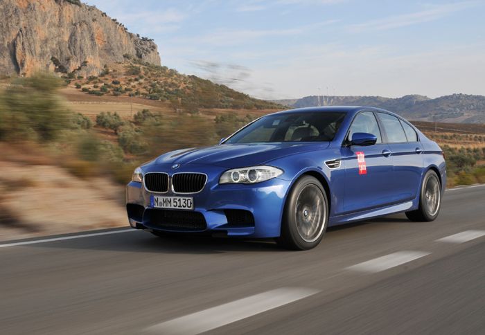 Επιβλητική και πληθωρική σε όλα της η νέα Μ5. 